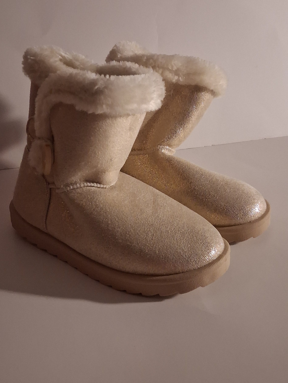Girls Cozy Faux Fur Lined Winter Boots - Cream. Size 2